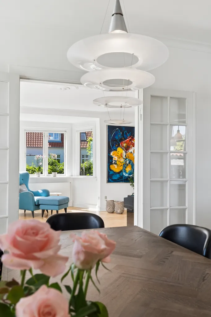 Söögituba - Classical Villa with Quiet Setting in Hvidovre