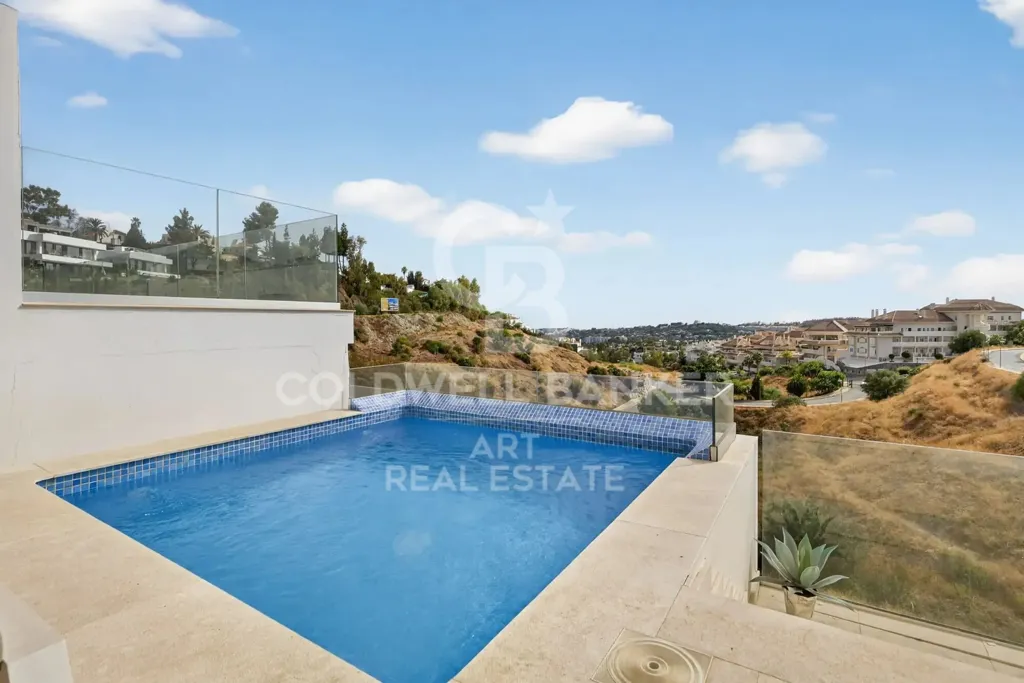 Piscine - Luxury Flat with Pool in Nueva Andalucía