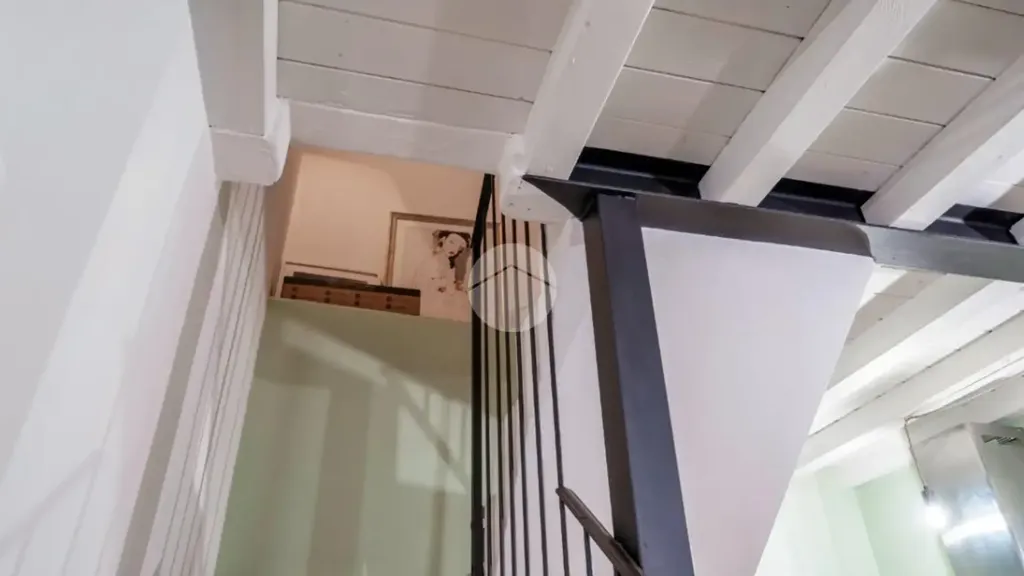 Pièces - Rustic-Style Flat with Courtyard in Brescia