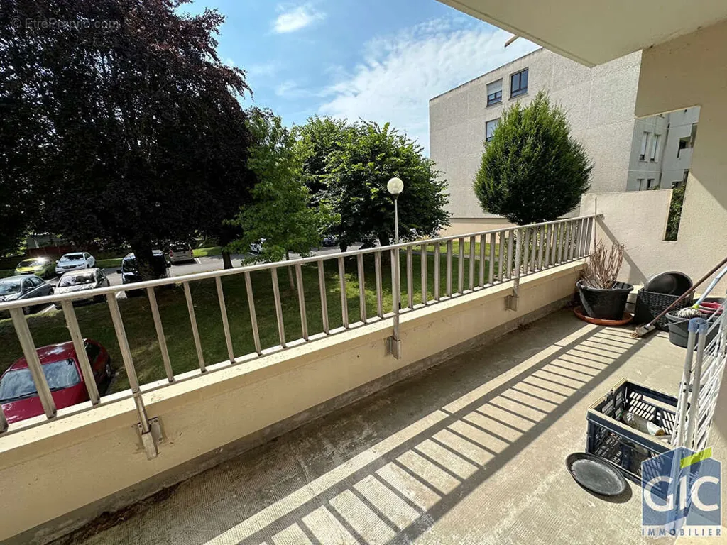 Balcone - 5-Bedroom Apartment with Balcony in Caen