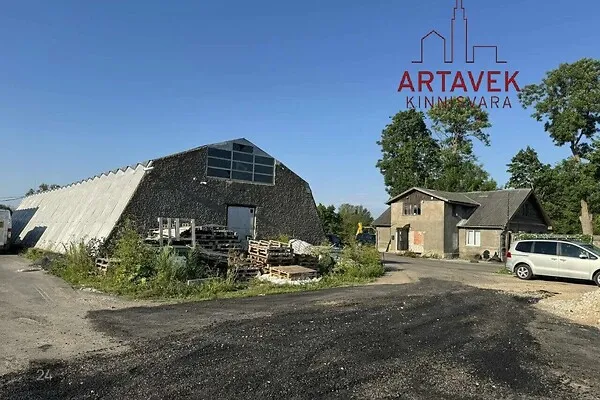 Aed - Ärihoone asukohas Kohtla-Järve