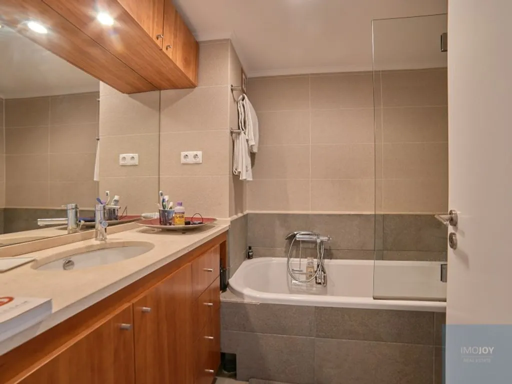 Vannitoad - Luxury Apartment with Sea View in Oeiras