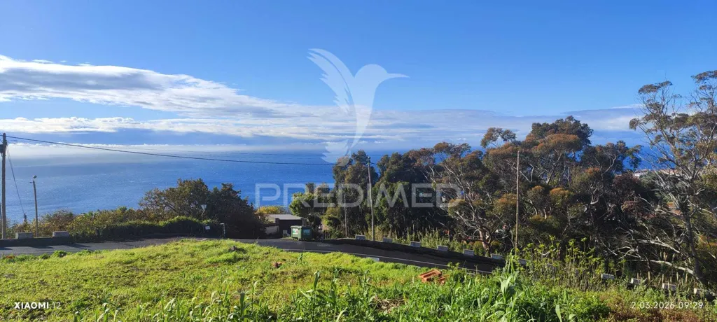 Jardin - Buildable Plot with Sea View in Caniço