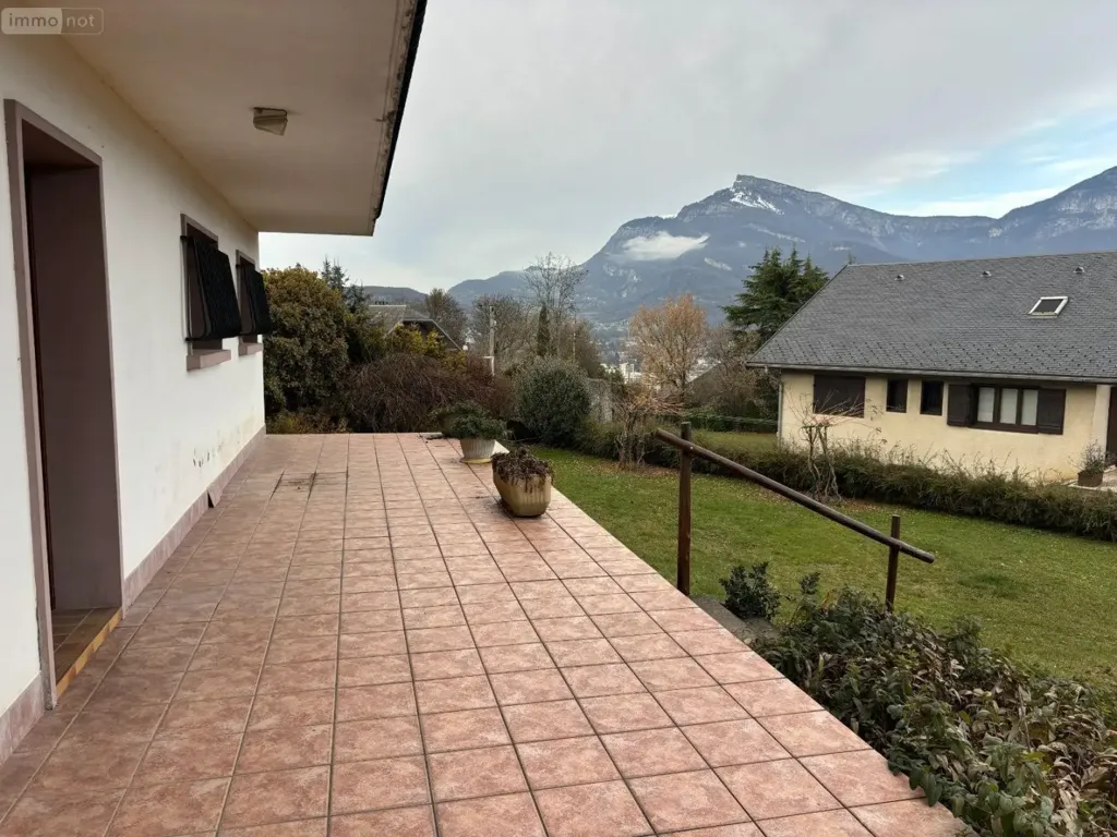 Terrasse - Maison avec Vue Montagne à Barberaz