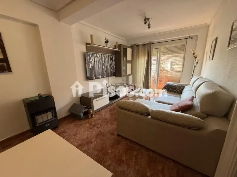 Séjour - Appartement 3 pièces à ES