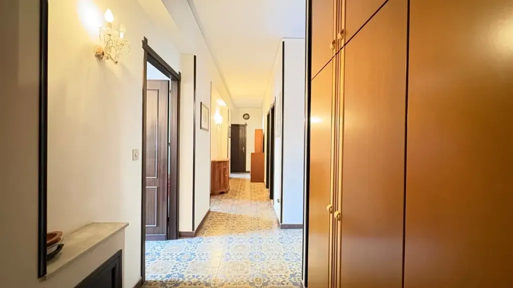 Esik - Apartment with Parking in Palermo