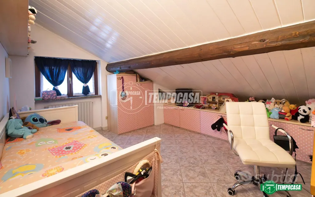 Magamistoad - Independent House in Courtyard Setting, Nova Milanese