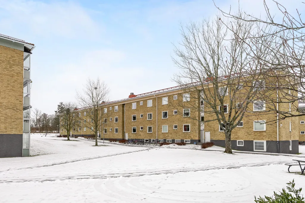 Garden - Modern Flat with Large Balcony in Berga