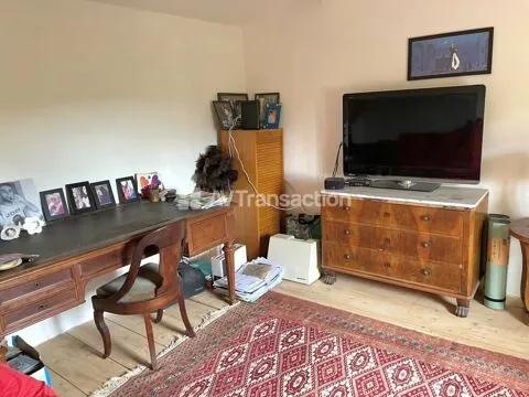 Bureau - Ancienne Ferme avec 20 Hectares à Cotignac