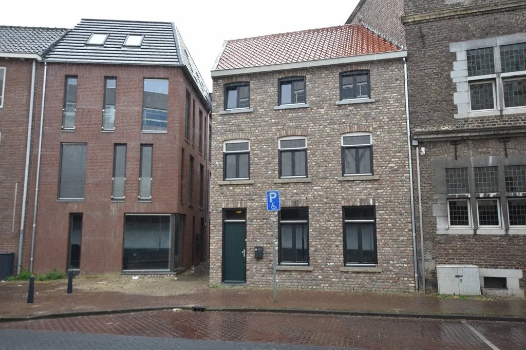 Välivaade - Studio Flat with Modern Kitchen in Sittard Centre