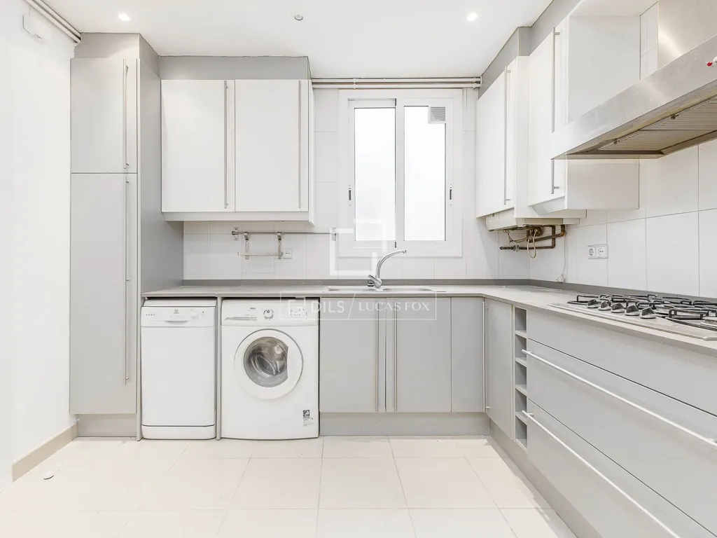Cuisine - Bright Apartment with Terrace in Barcelona