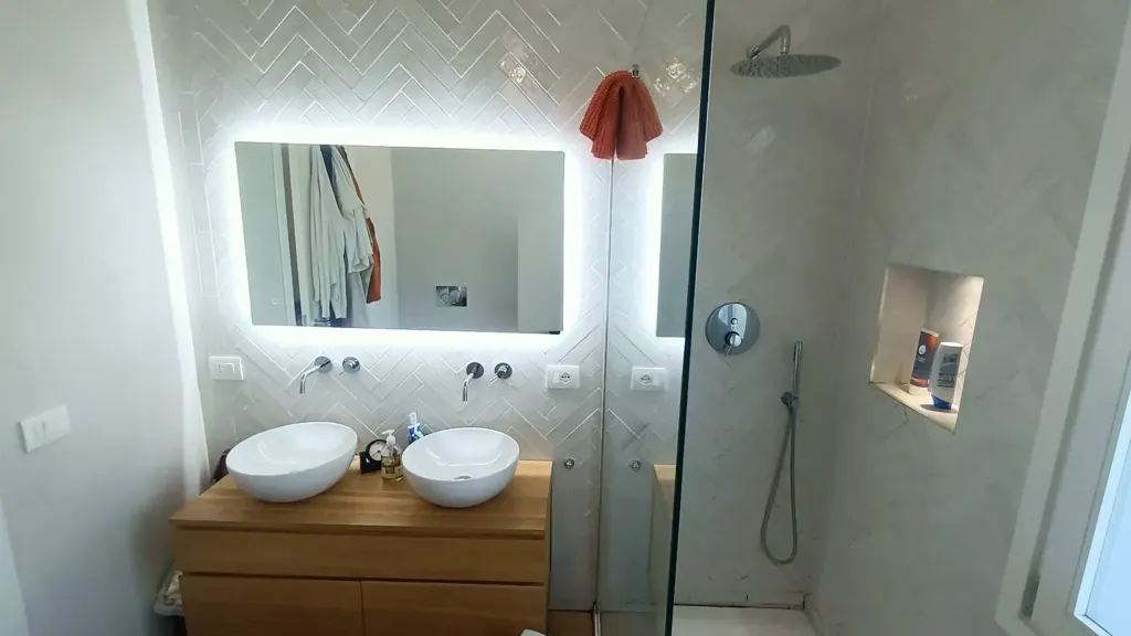 Salles de bain - Villa with Private Park in Rignano Sull'Arno