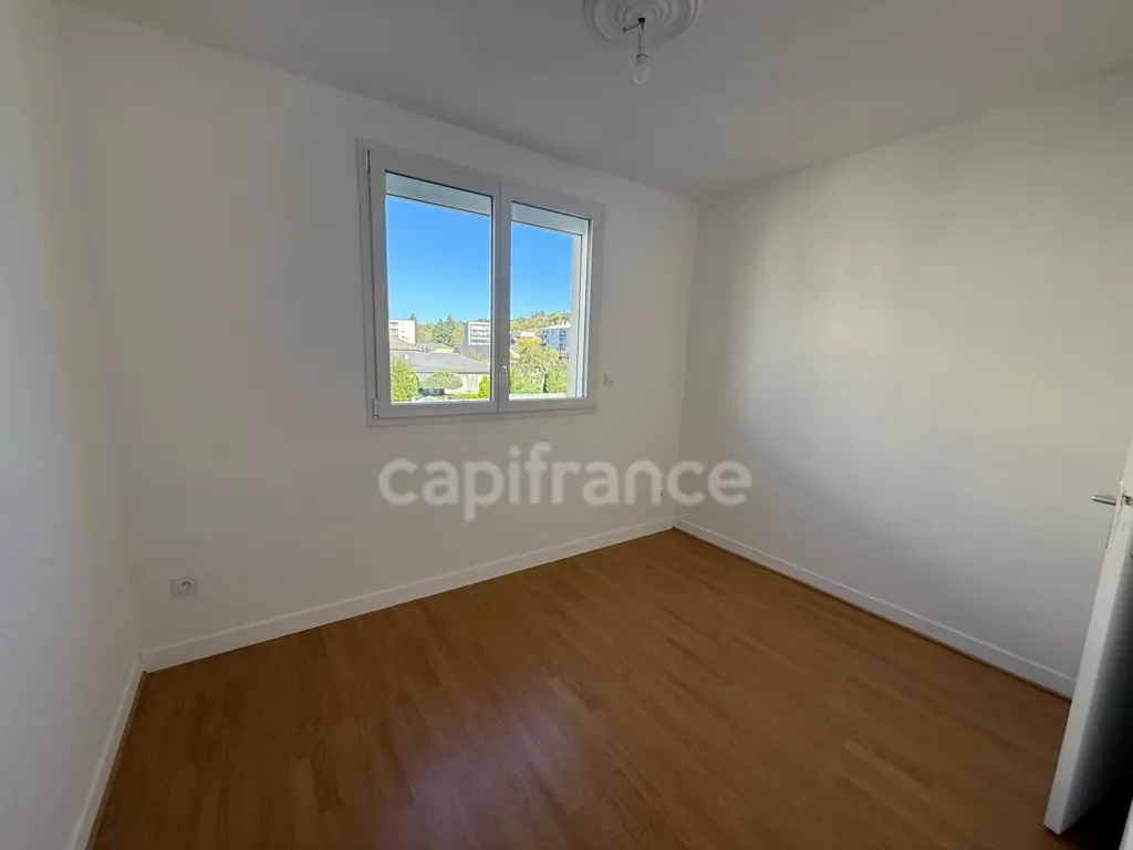Toad - Renovated 3-Bed Flat with South View in Hautes-Pyrénées