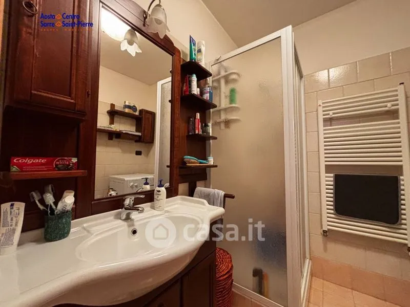 Salles de bain - Apartment with Balcony in Etroubles