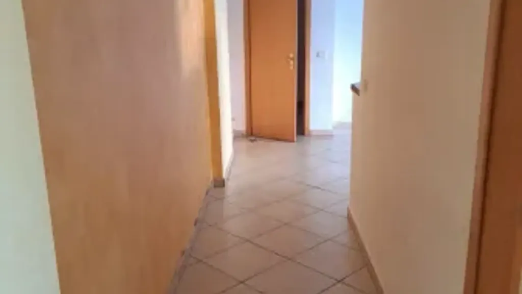 hallway_entrance