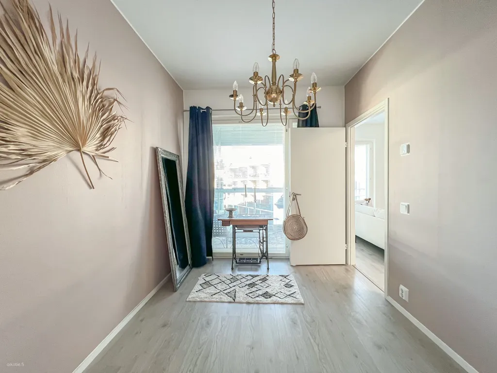 Entrée - Modern Apartment with Balcony in Niittykumpu, Espoo