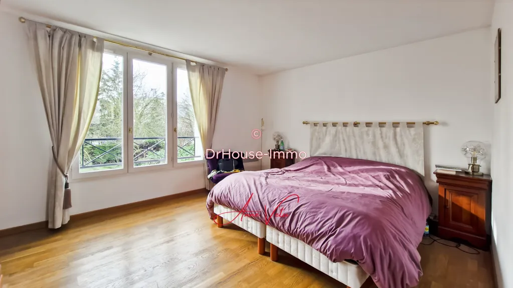 Bedrooms - House with Garden in Chêne Feuillu, Achères