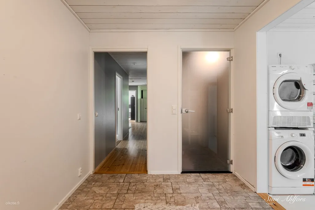 Buanderie - Renovated Detached House with Sauna in Lohjan Immula
