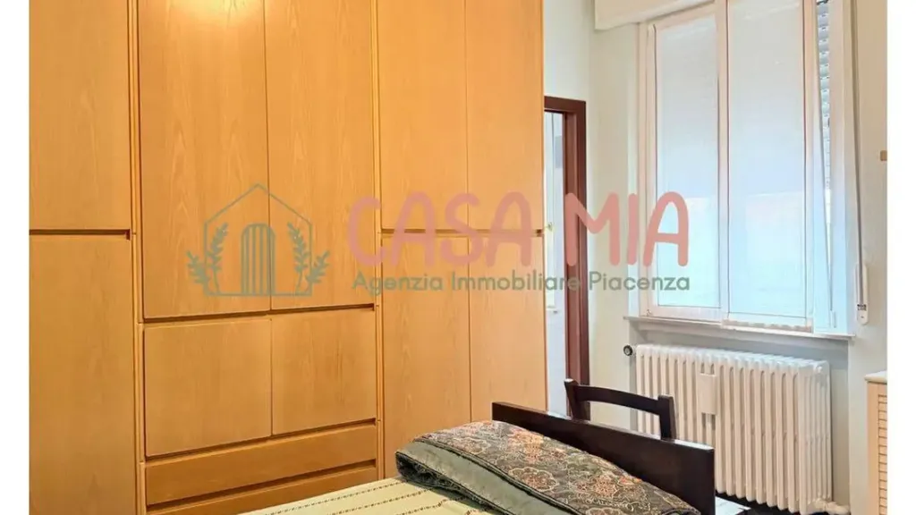 Chambres - Spacious Apartment with Balcony in Piacenza