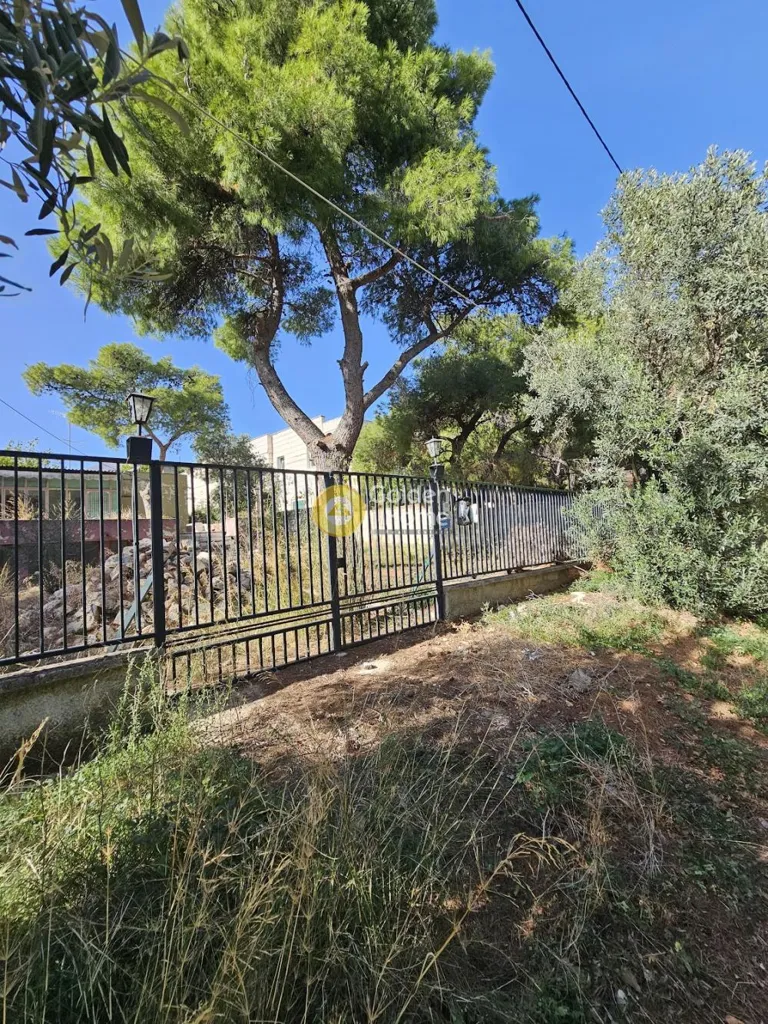 Jardin - Plot with Construction Rights in Thriamvos, Athens