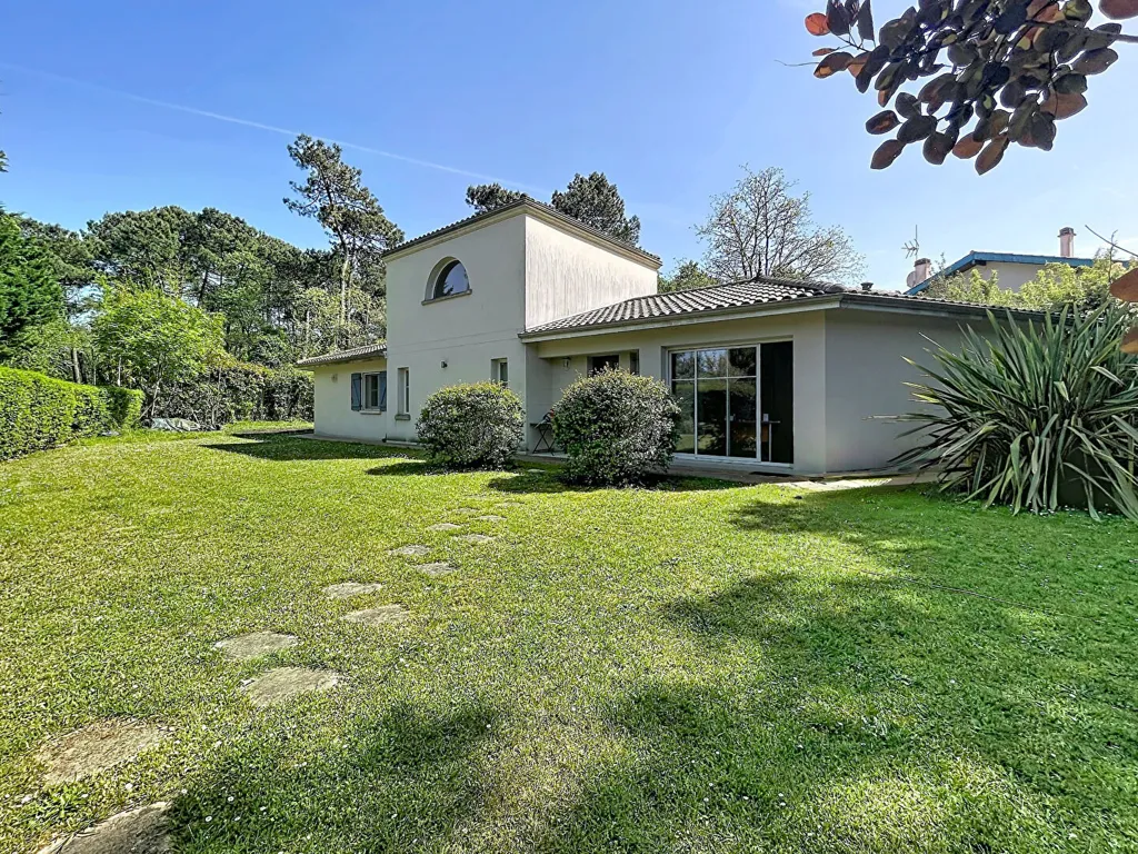 Aed - House with Pool in Gradignan