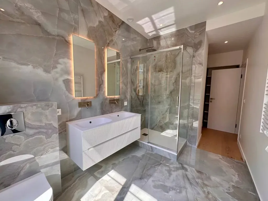 Salles de bain - Appartement Rénové avec Vue Panoramique à Nice
