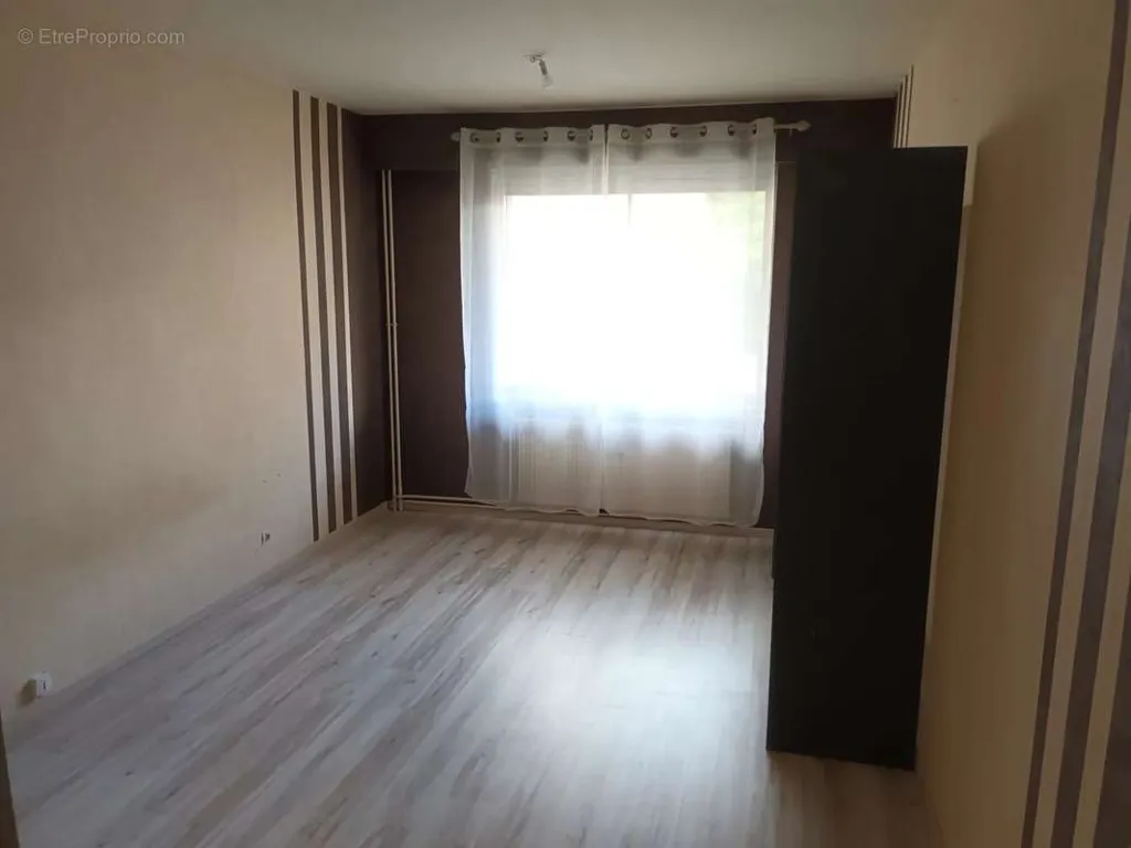 Toad - Bright 2-Bed Flat with Garden View in Montceau-Les-Mines