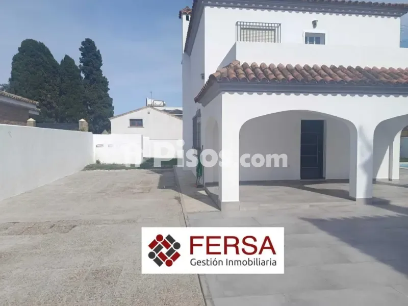 Exterior - Ample Chalet with Pool on Carretera de Sanlúcar-Sudamérica
