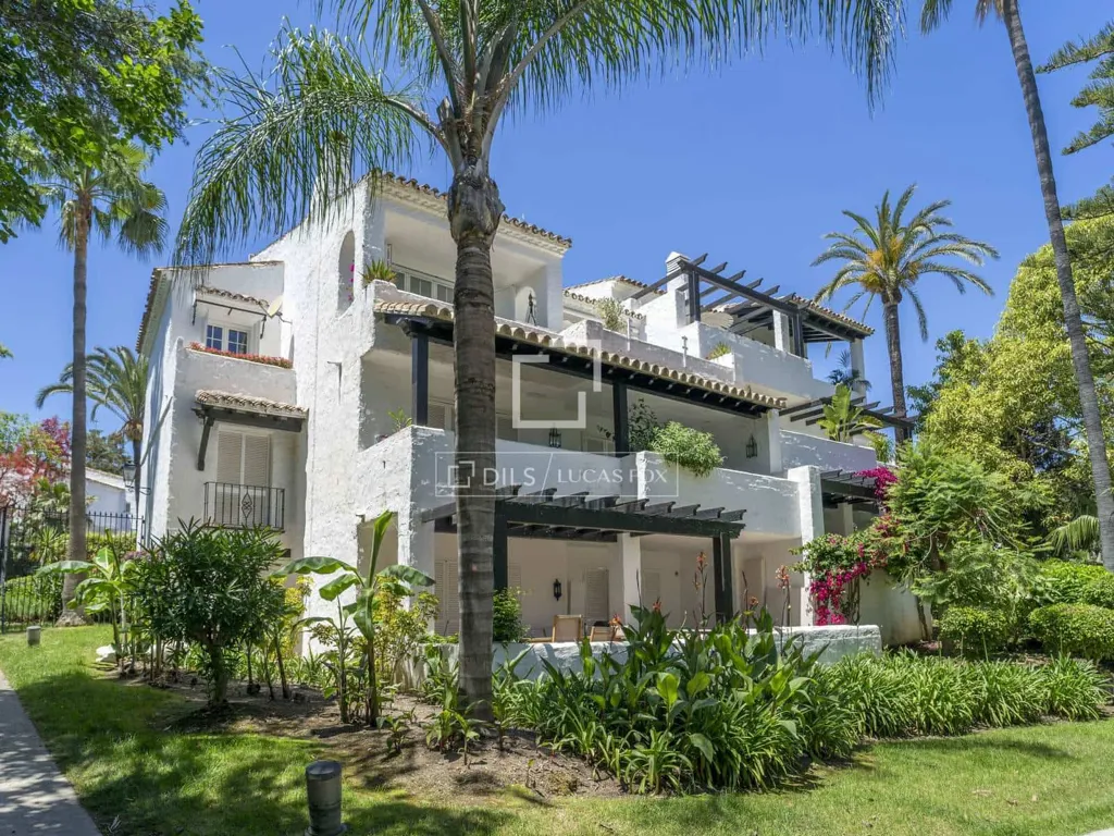 Jardin - Contemporary Apartment with Terrace in Marbella