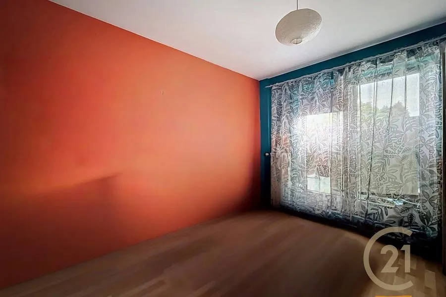 Pièces - Appartement avec Garage à Laeken