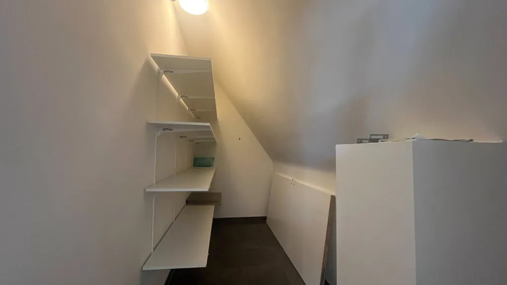 Pièces - Appartement Moderne avec Terrasse à Beervelde