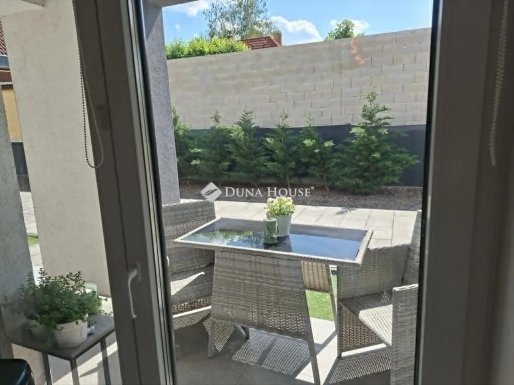 Terrasse - Modern Apartment with Garden in Újhartyán