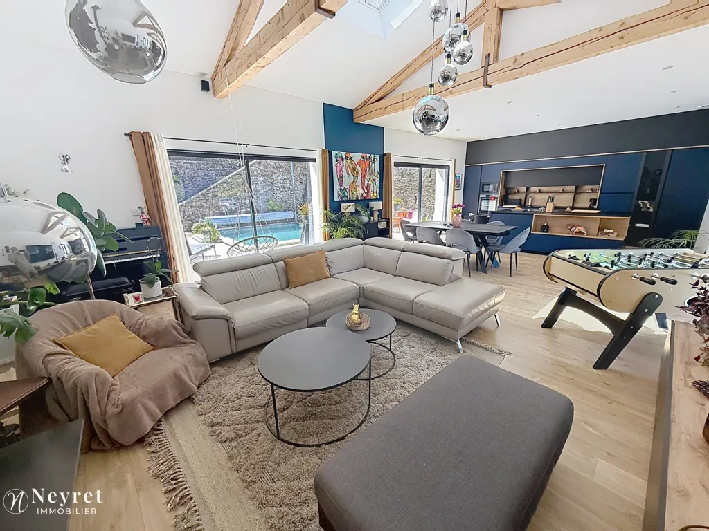 Elutuba - Renovated Farmhouse with Pool in Valfleury