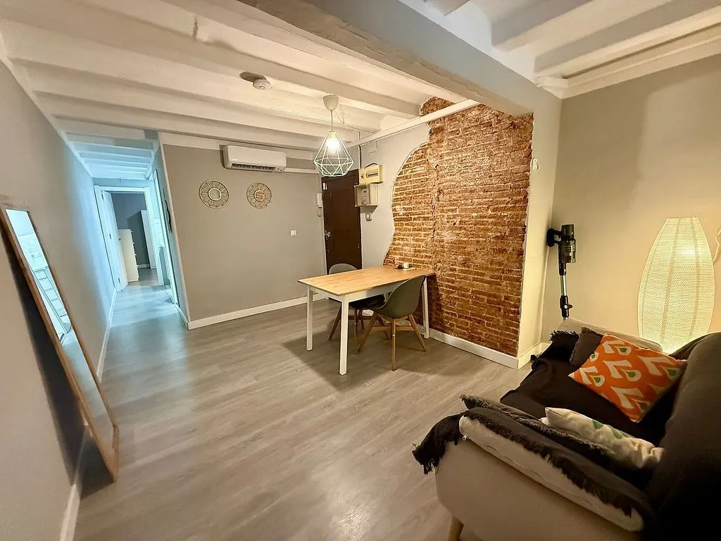 Séjour - Furnished Flat with Balcony in El Raval