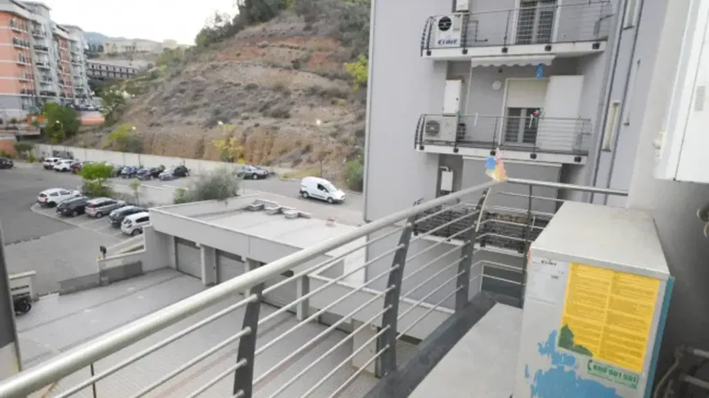 Rõdu - Apartment with Balcony in Rossano Centre