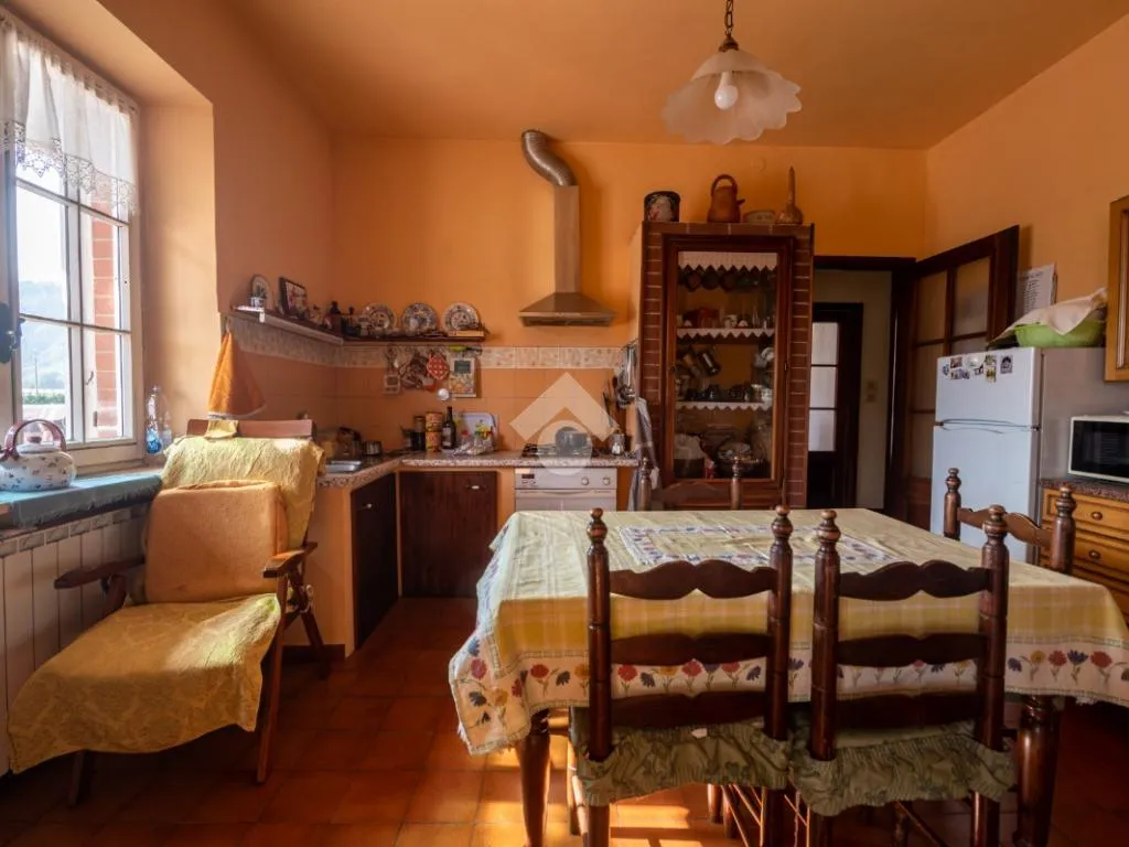 Söögituba - Independent Villa with Garden near Revello