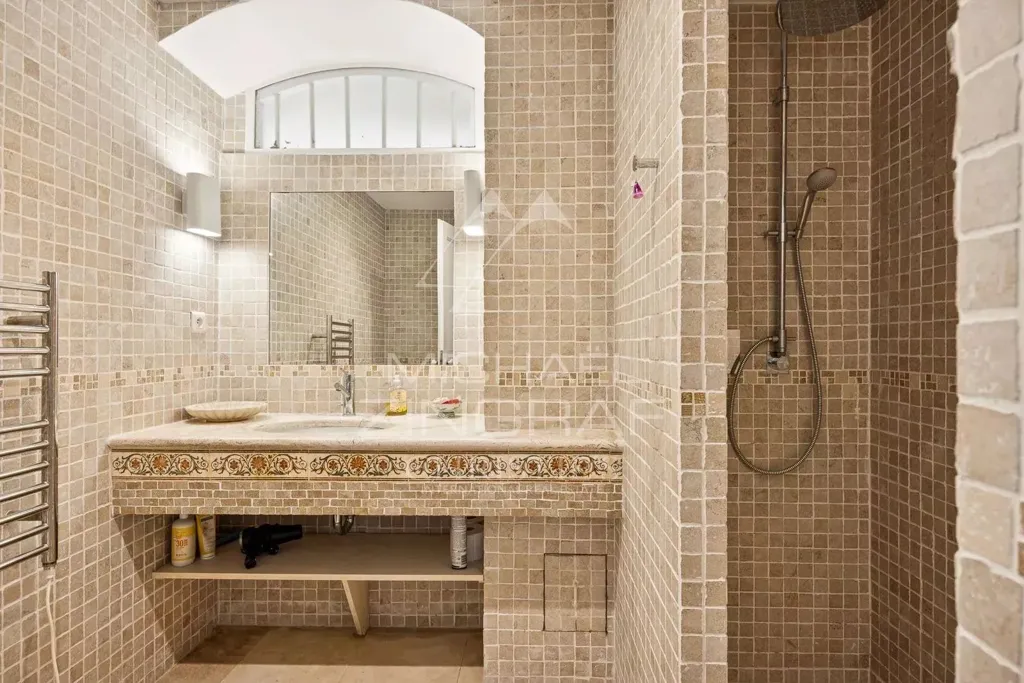 Bathrooms - Villa with Sea View near Cap d'Antibes