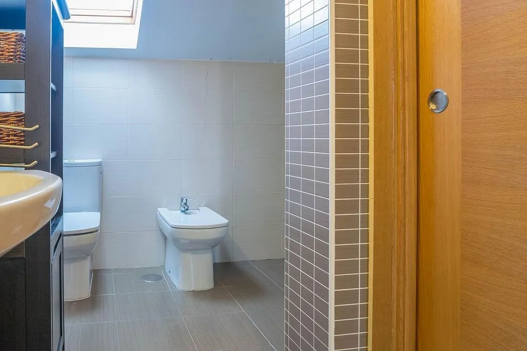 Salles de bain - T4 Apartment with Garage in Cambre