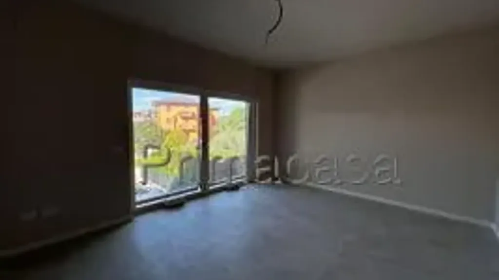 Pièces - New Four-Bedroom Apartment with Parking in Prevalle