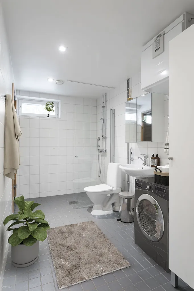 Salles de bain - Modern Apartment with Balcony in Uusikaupunki
