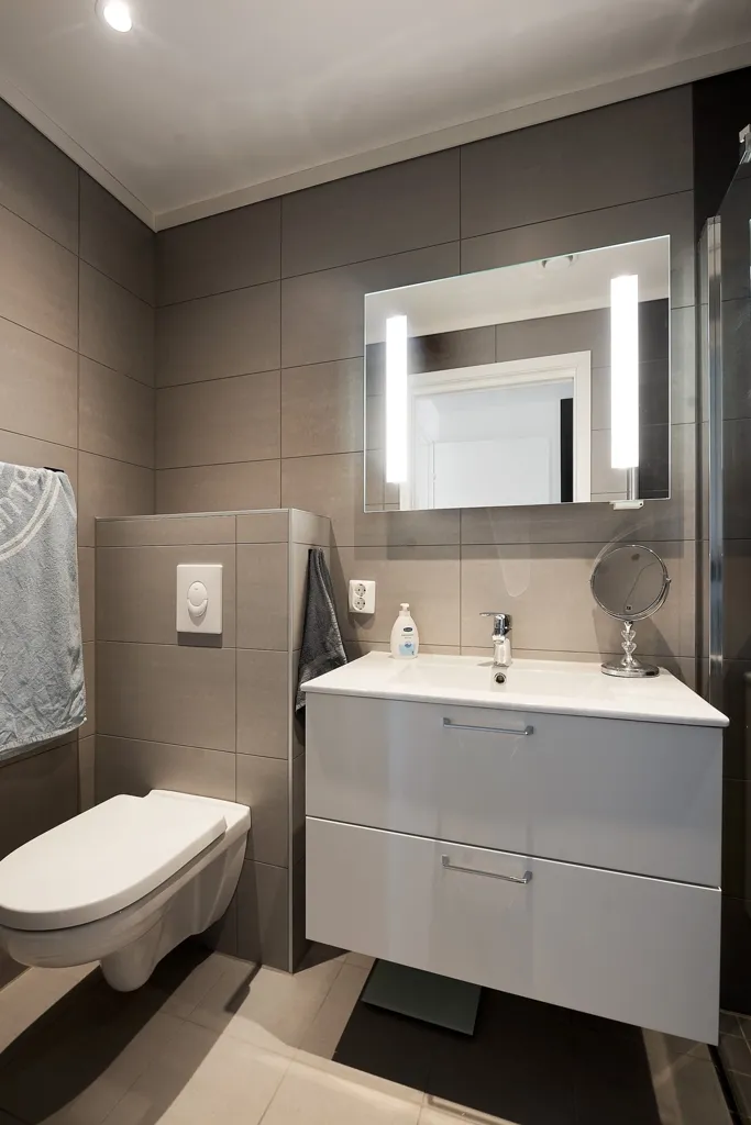 Salles de bain - Spacious Apartment with West-Facing Balcony in Haukerød