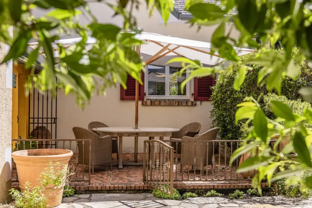 Jardin - Propriété de Charme avec Piscine près de Pau