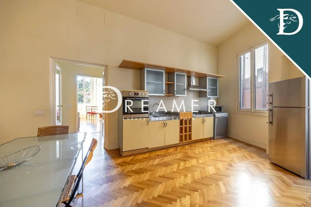 Cuisine - Luxury Apartment with Garage in Florence