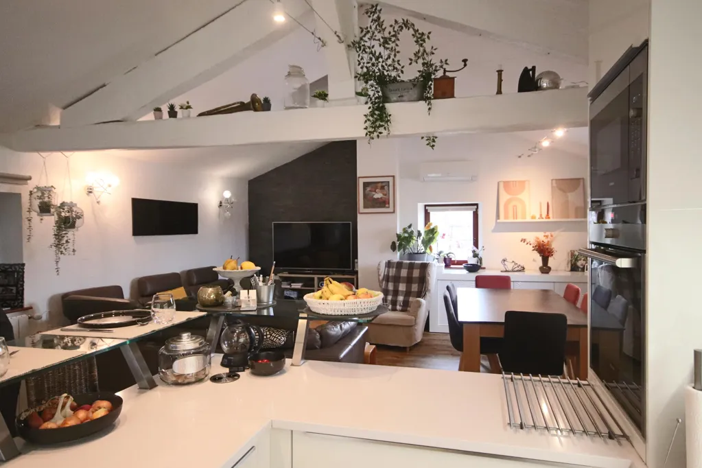 Kitchen - Charming Townhouse in Riom Centre