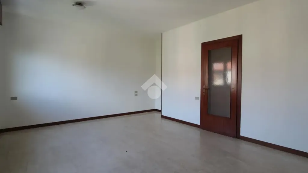 Appartement 4 pièces à IT