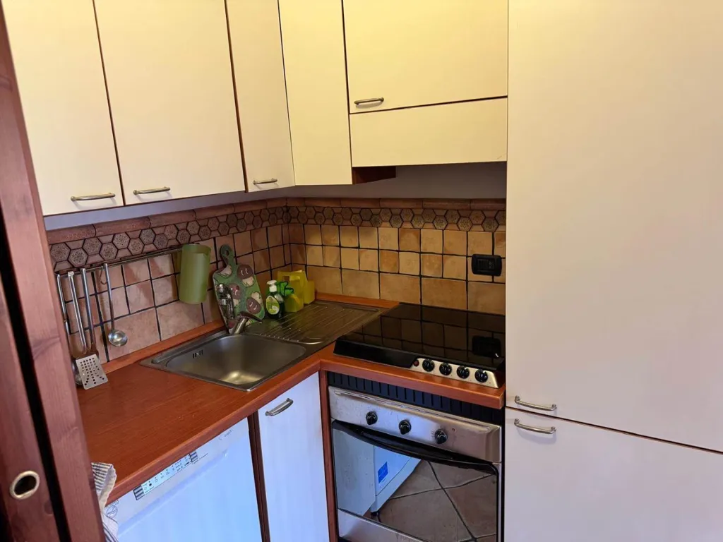 Köök - Furnished Apartment with Pool View in Pisticci