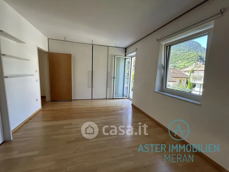 Magamistoad - Villa with Extensive Garden in Lana
