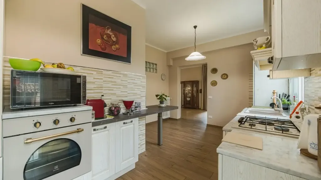 Cuisine - Bifamilial Villa with Solar Panels in Ponsacco
