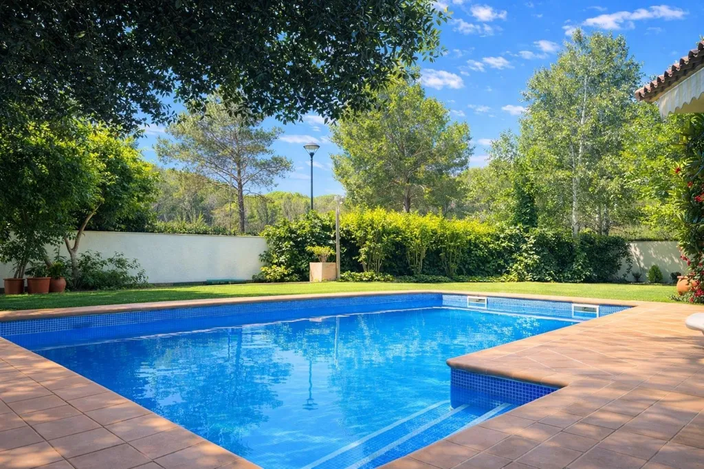 Piscine - Luxury Detached House with Pool in L'Escala