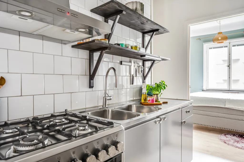 Cuisine - Apartment with Balcony in Råsunda